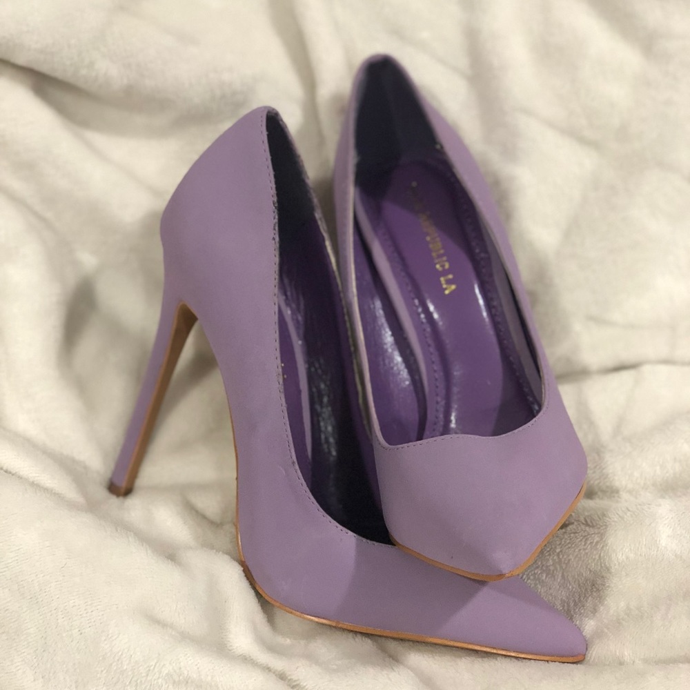 Brand new Lilac pointy toe pumps